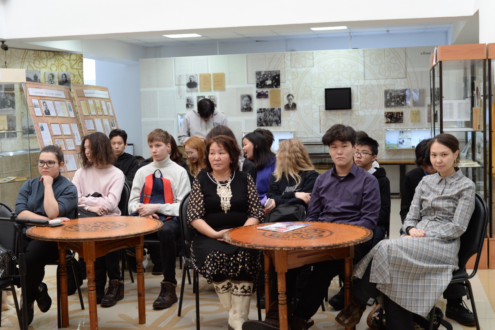 You are currently viewing Встреча с якутской писательницей